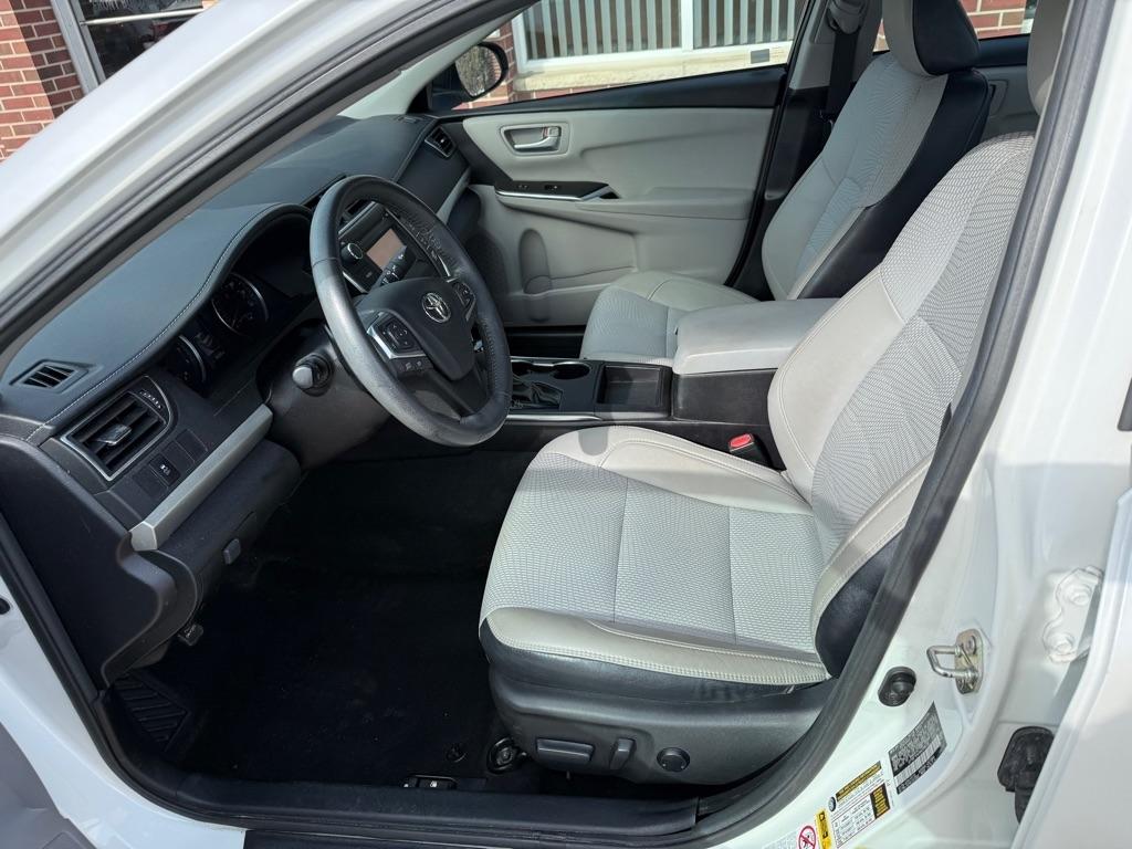 Toyota Camry SE 2017