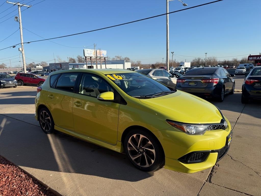 2016 Scion iM 5dr HB CVT (Natl)