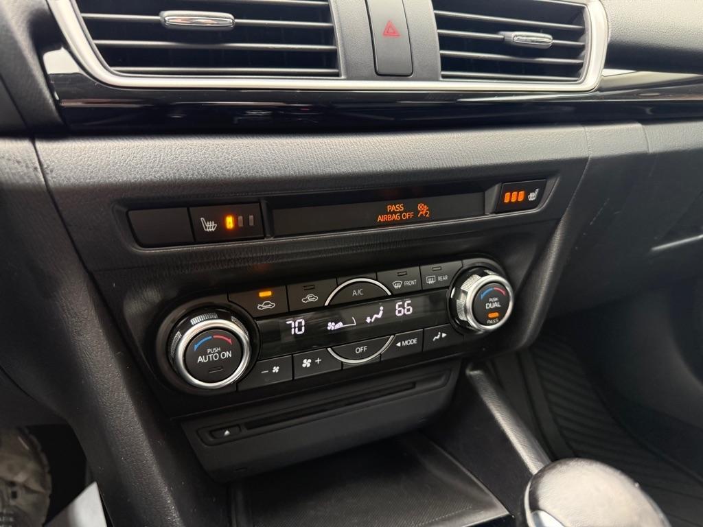 Mazda MAZDA3 i Grand Touring AT 5-Door 2015