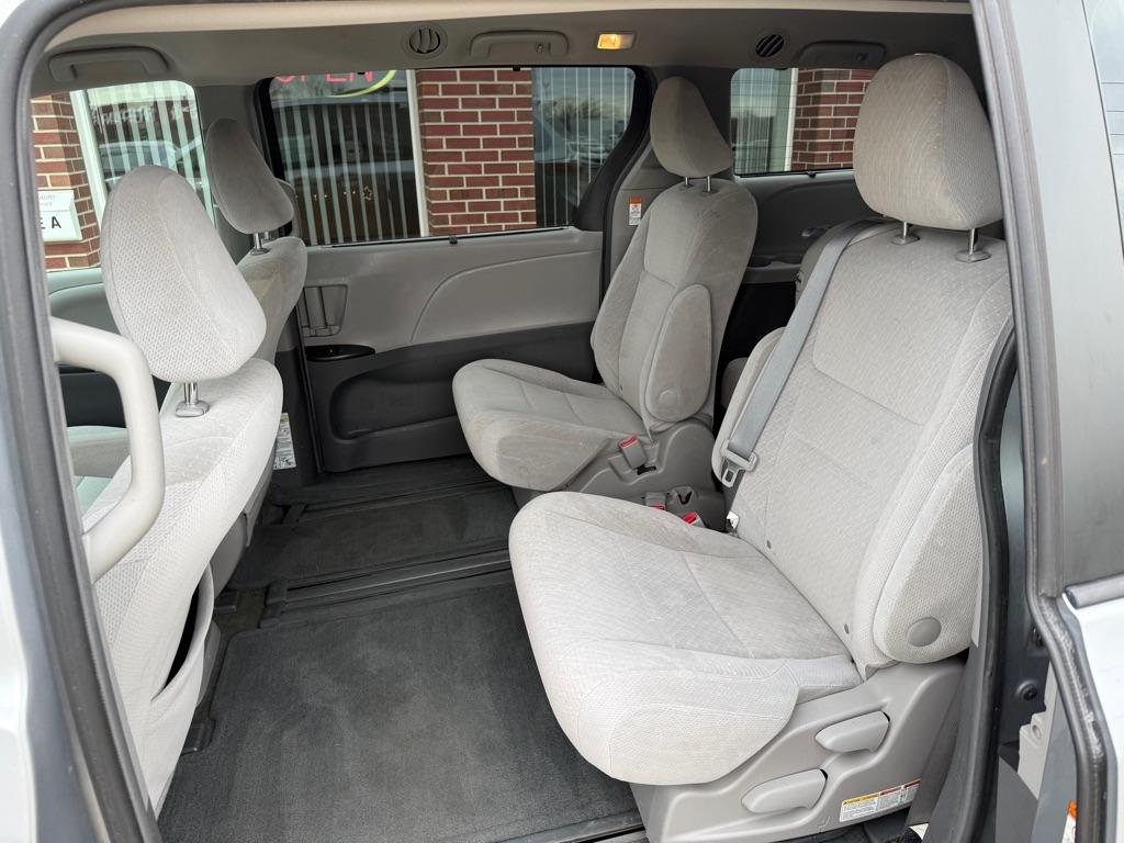 Toyota Sienna LE FWD 8-Passenger V6 2015