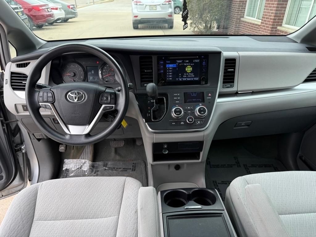 Toyota Sienna LE FWD 8-Passenger V6 2015