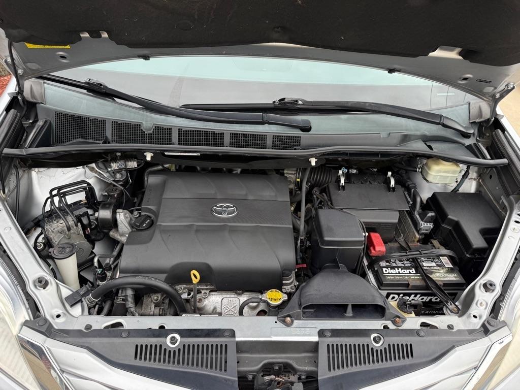 Toyota Sienna LE FWD 8-Passenger V6 2015