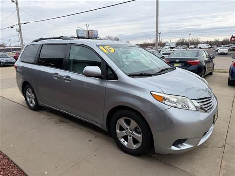 2015 Toyota Sienna LE FWD 8-Passenger V6