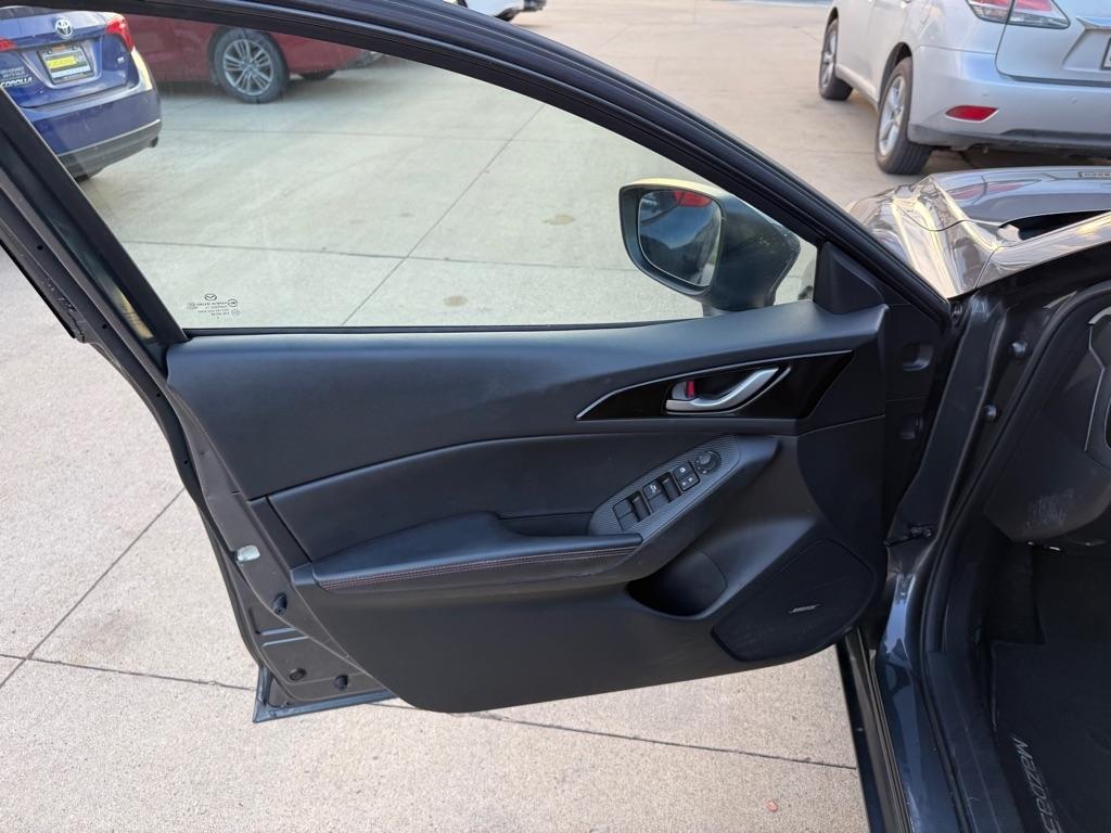 Mazda MAZDA3 i Grand Touring AT 5-Door 2015