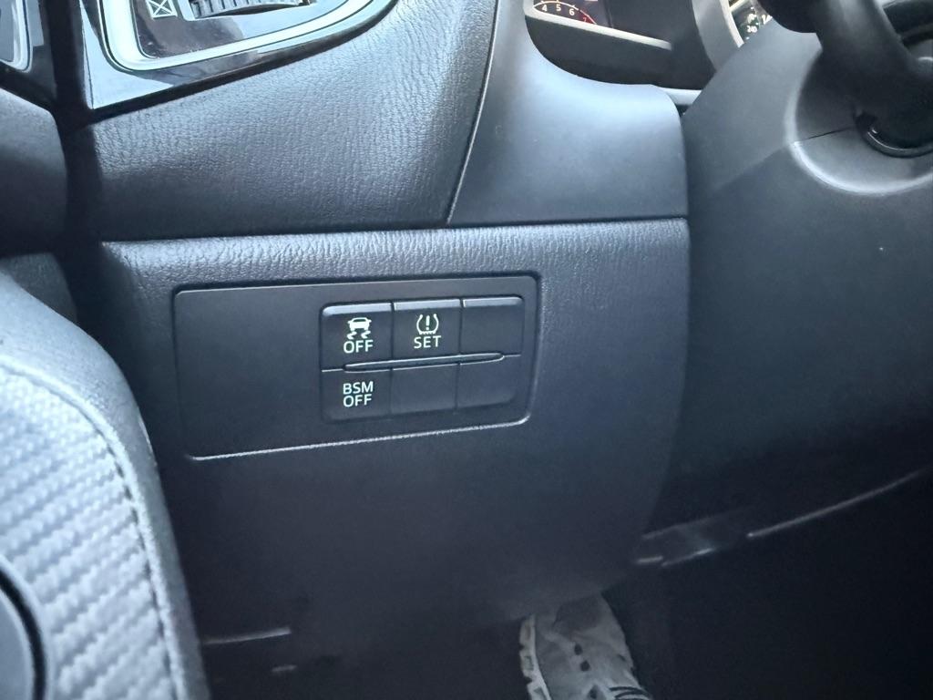 Mazda MAZDA3 i Grand Touring AT 5-Door 2015