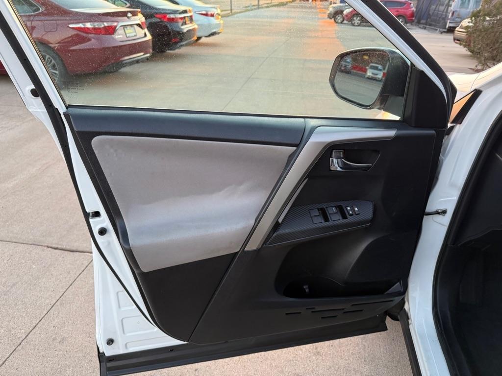 Toyota RAV4 XLE AWD 2014