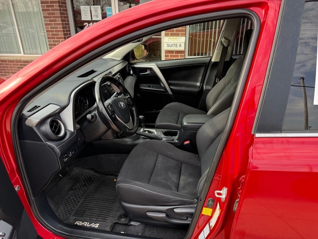 Toyota RAV4 XLE AWD 2017