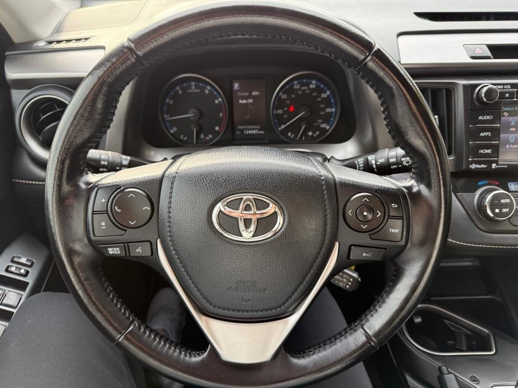Toyota RAV4 XLE AWD 2017