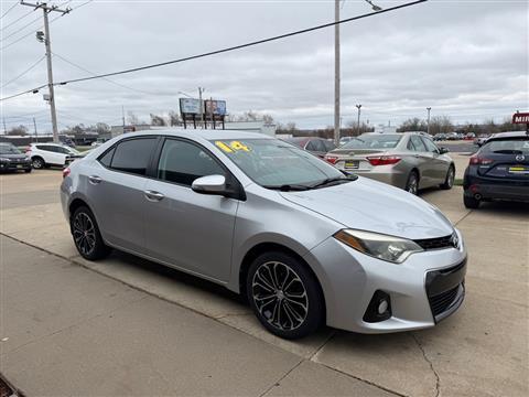 2014 Toyota Corolla S Plus 4D Sedan