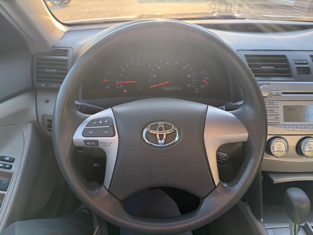 Toyota Camry Base 6-Spd AT 2010