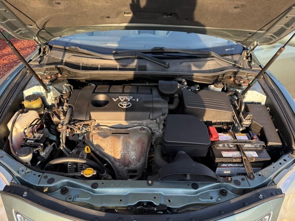 Toyota Camry Base 6-Spd AT 2010