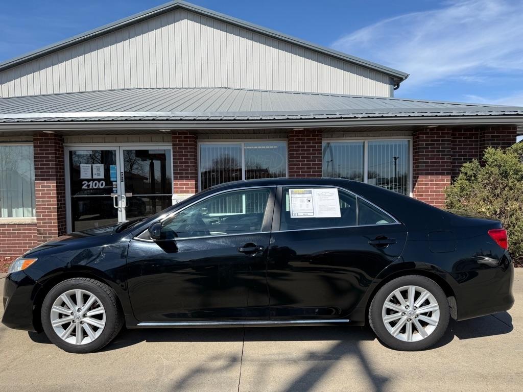Toyota Camry XLE V6 2014