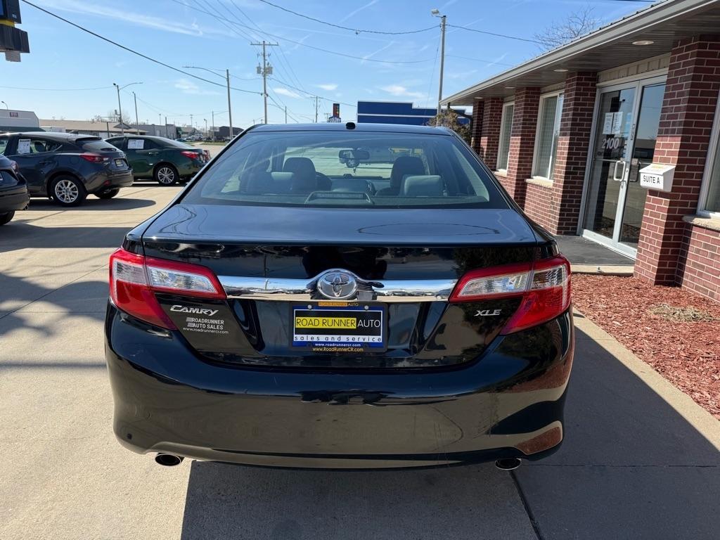 Toyota Camry XLE V6 2014