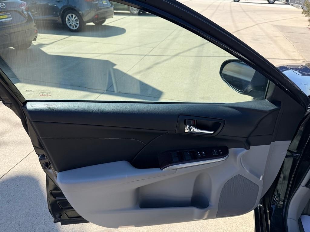 Toyota Camry XLE V6 2014