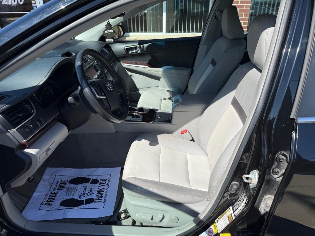 Toyota Camry XLE V6 2014