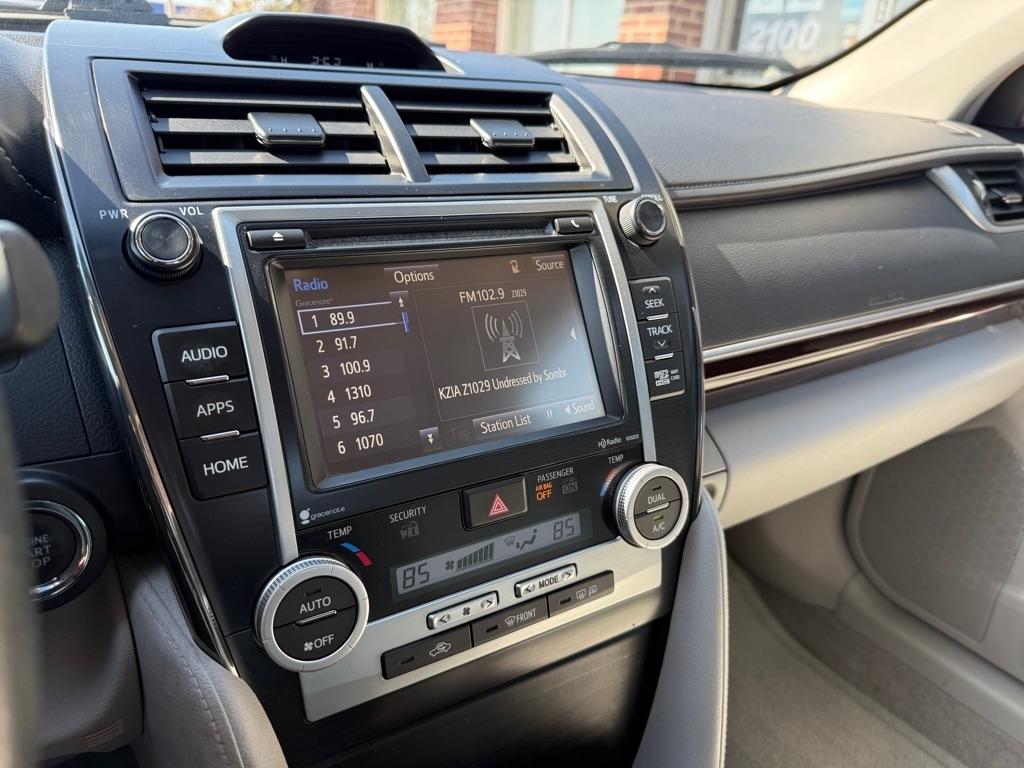 Toyota Camry XLE V6 2014