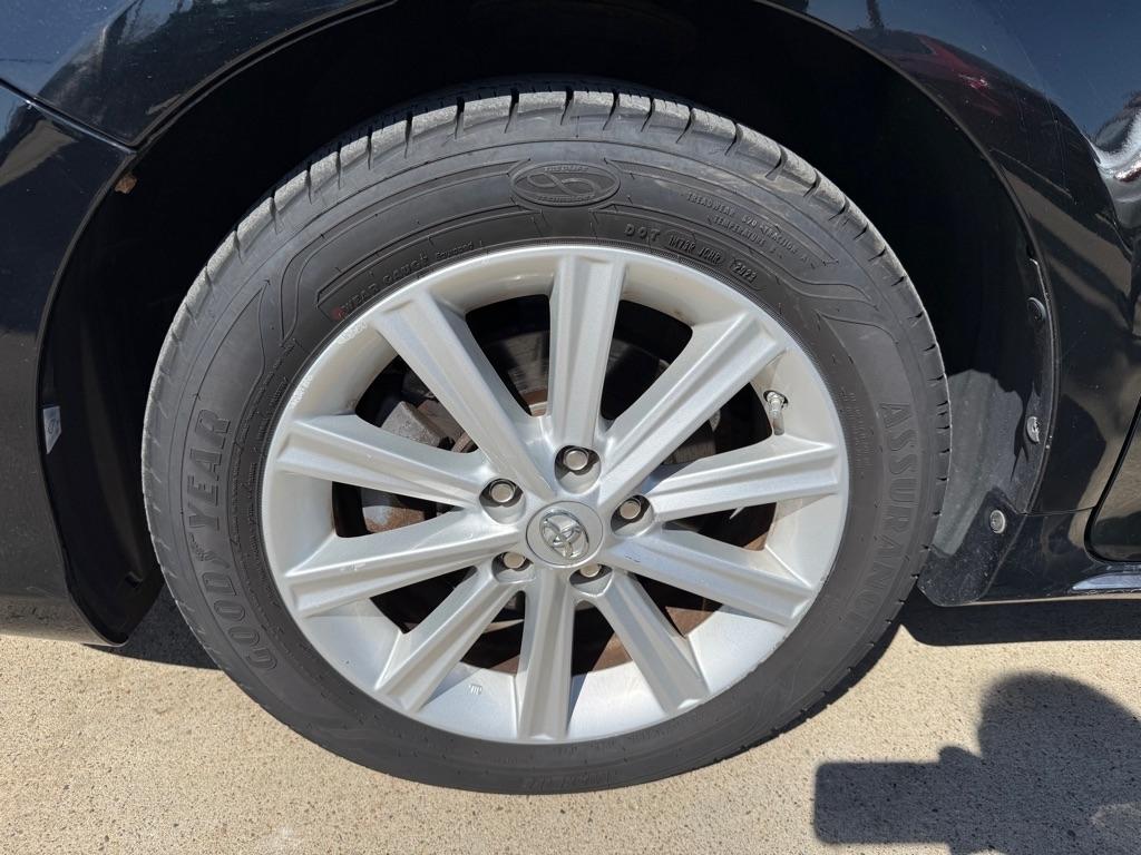 Toyota Camry XLE V6 2014