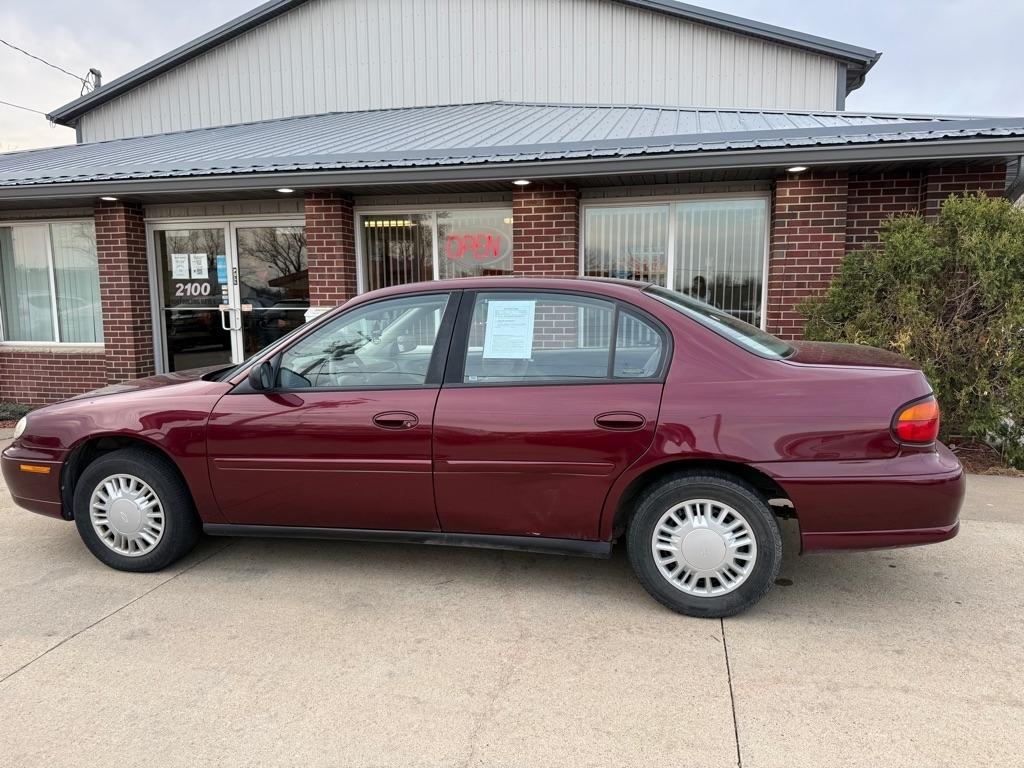 Chevrolet Malibu Base 2001