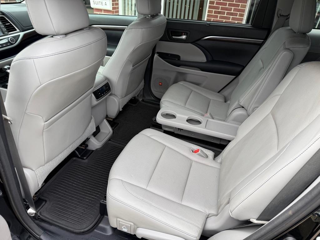 Toyota Highlander Limited AWD V6 2015