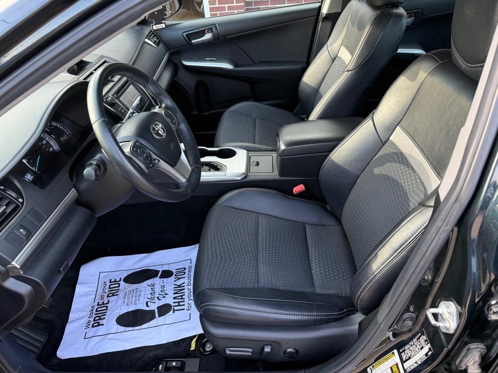 Toyota Camry SE 2013