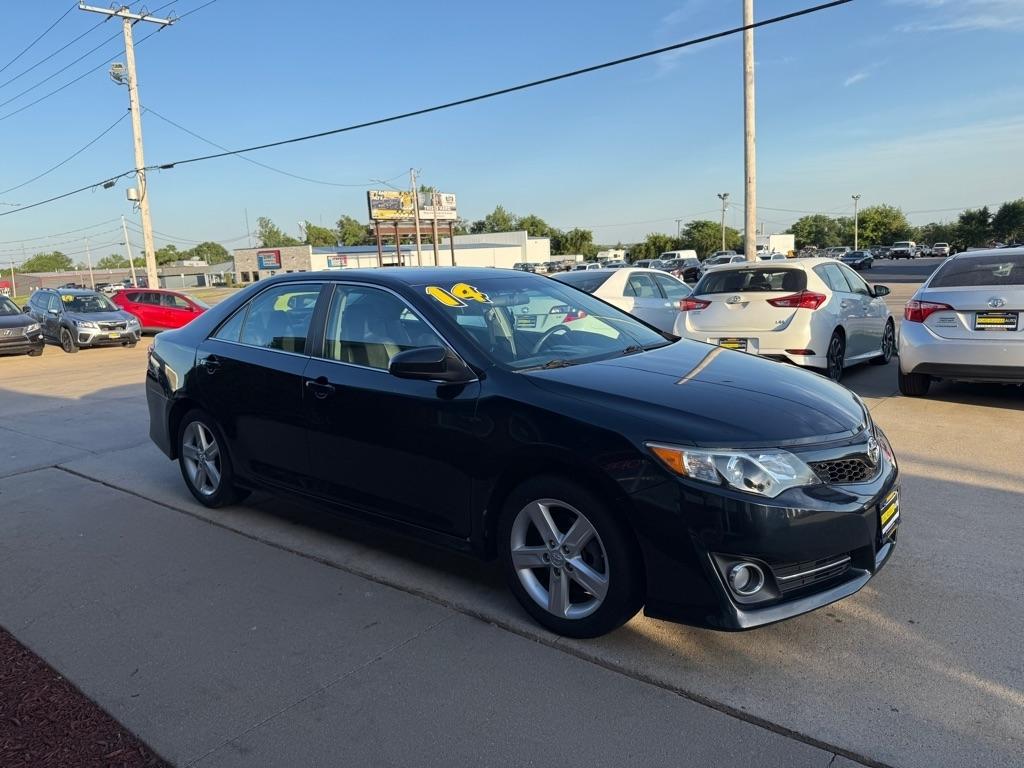 Toyota Camry SE 2014