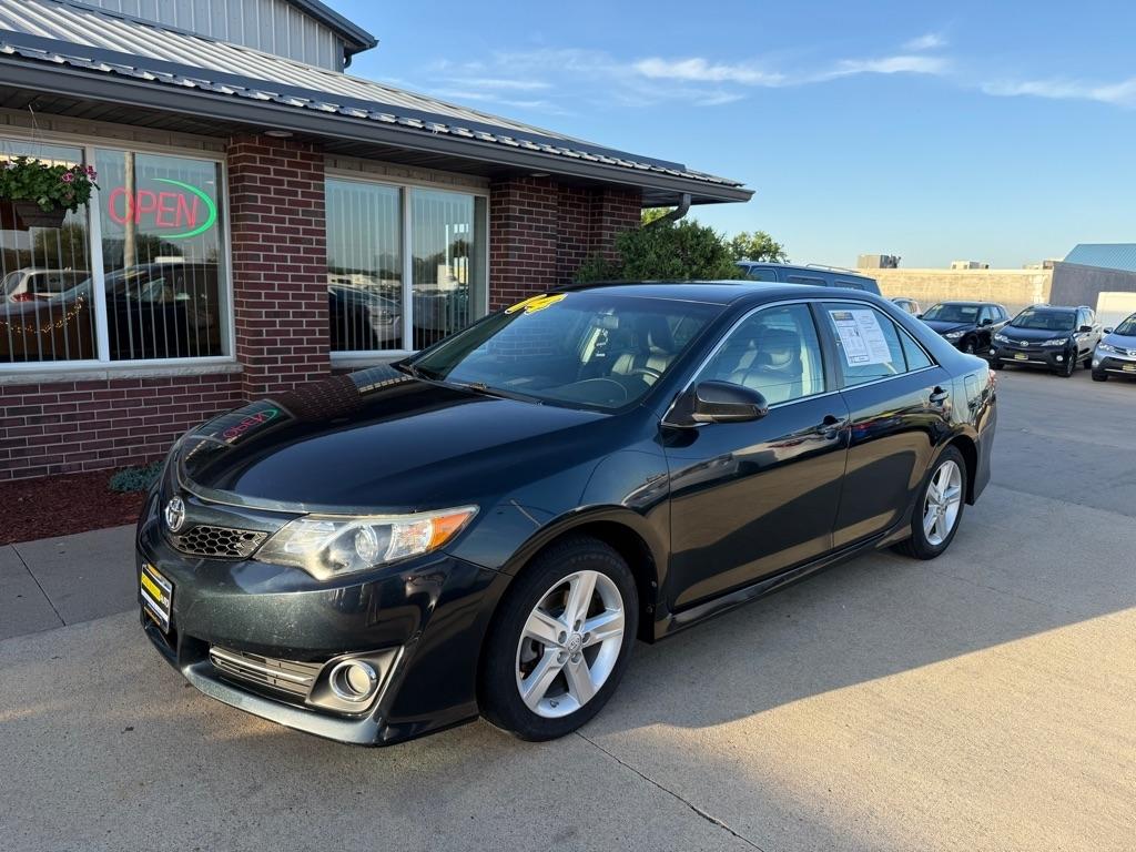Toyota Camry SE 2014