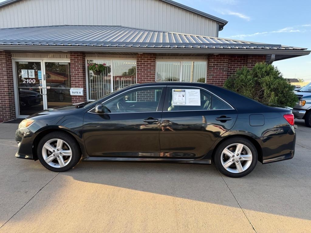 Toyota Camry SE 2014