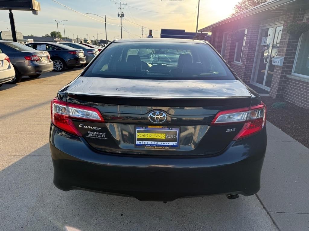 Toyota Camry SE 2014