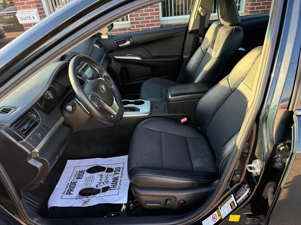 Toyota Camry SE 2014