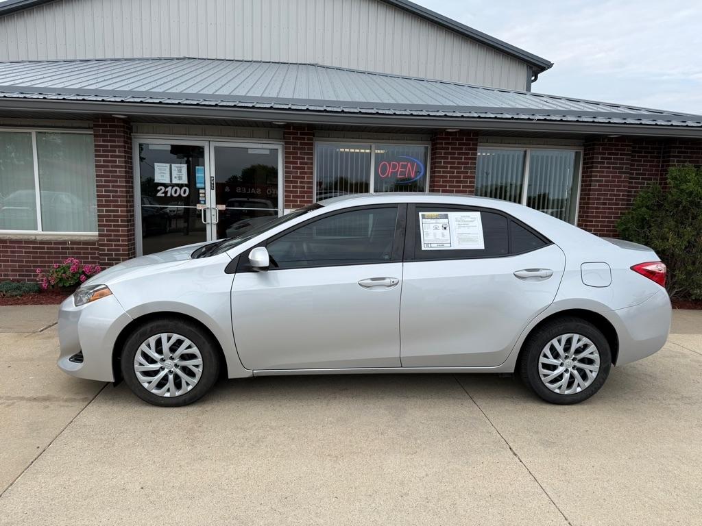Toyota Corolla LE CVT 2017