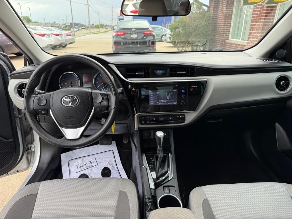 Toyota Corolla LE CVT 2017