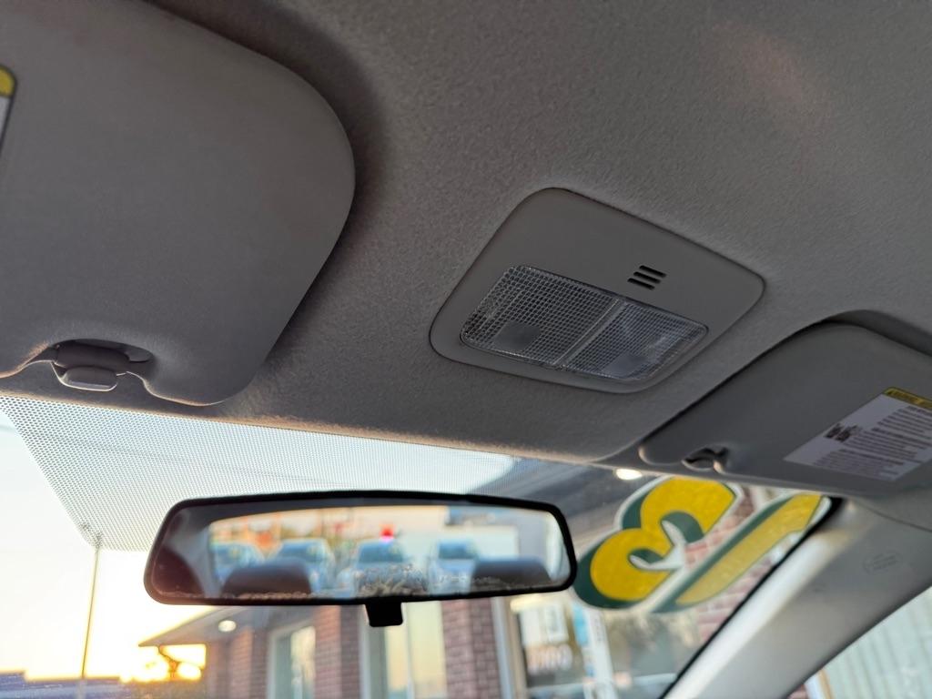 Toyota Corolla LE 4-Speed AT 2013