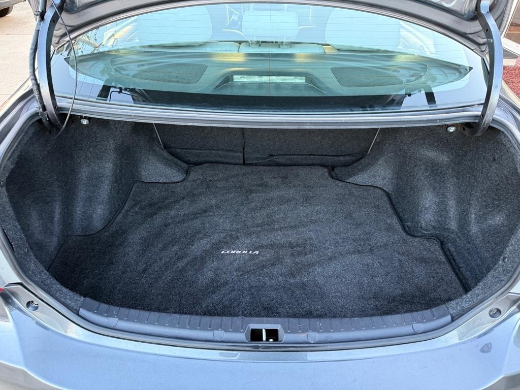 Toyota Corolla LE 4-Speed AT 2013