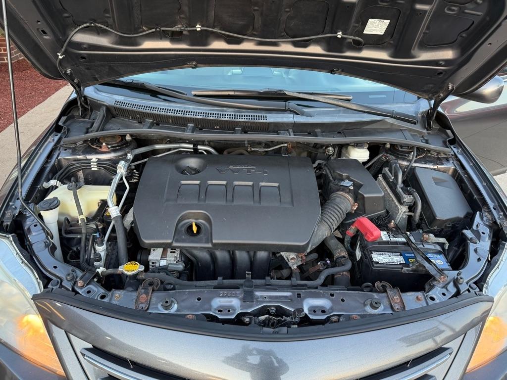 Toyota Corolla LE 4-Speed AT 2013