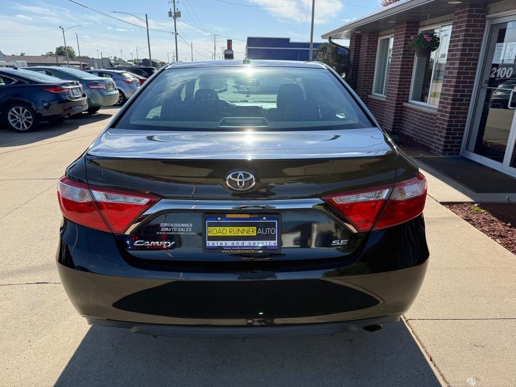 Toyota Camry SE 2015