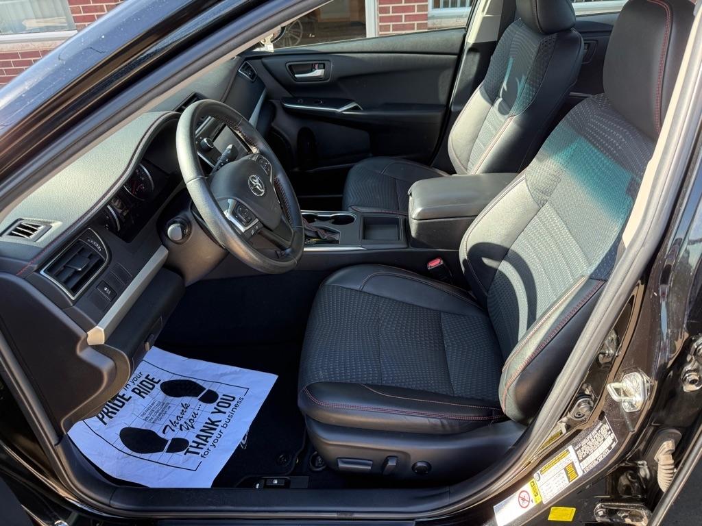 Toyota Camry SE 2015