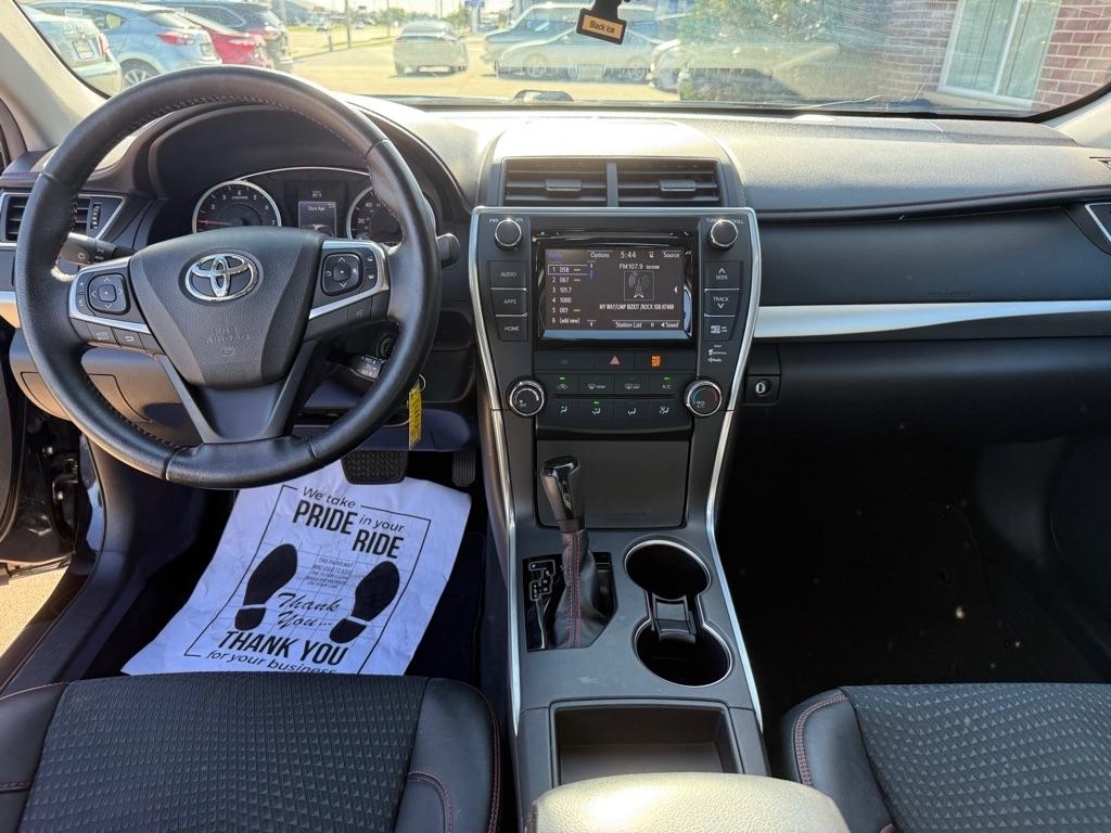 Toyota Camry SE 2015