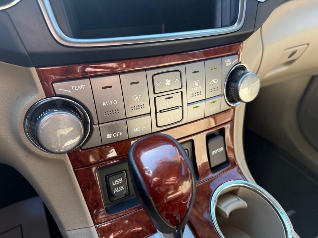 Toyota Highlander Limited 4WD 2013