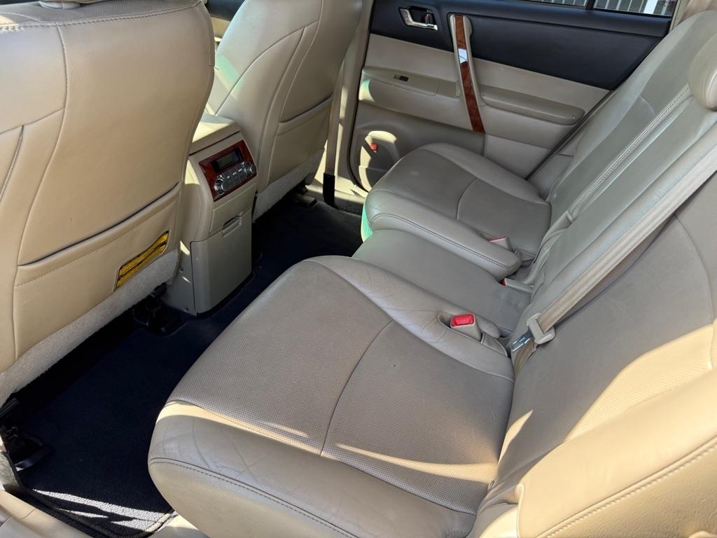 Toyota Highlander Limited 4WD 2013