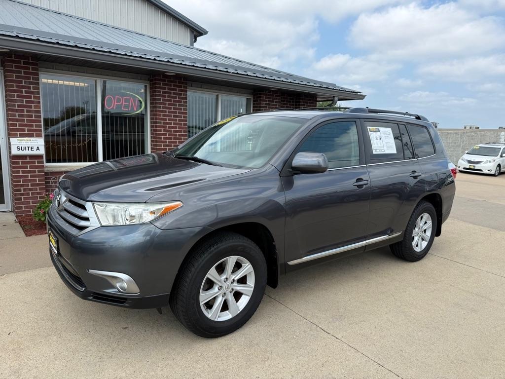 Toyota Highlander Base 4WD 2013