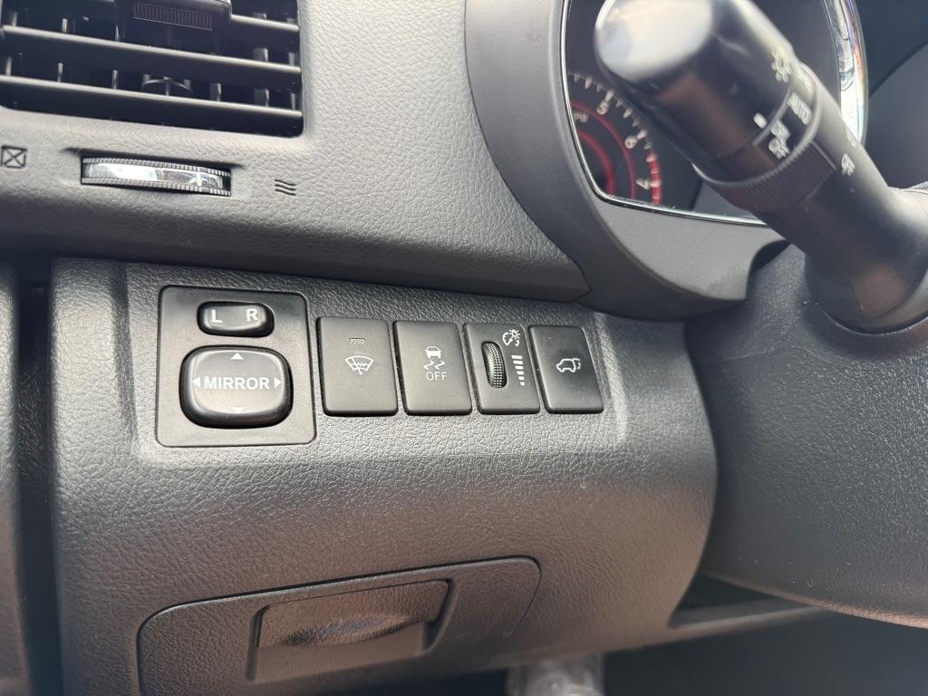 Toyota Highlander Base 4WD 2013
