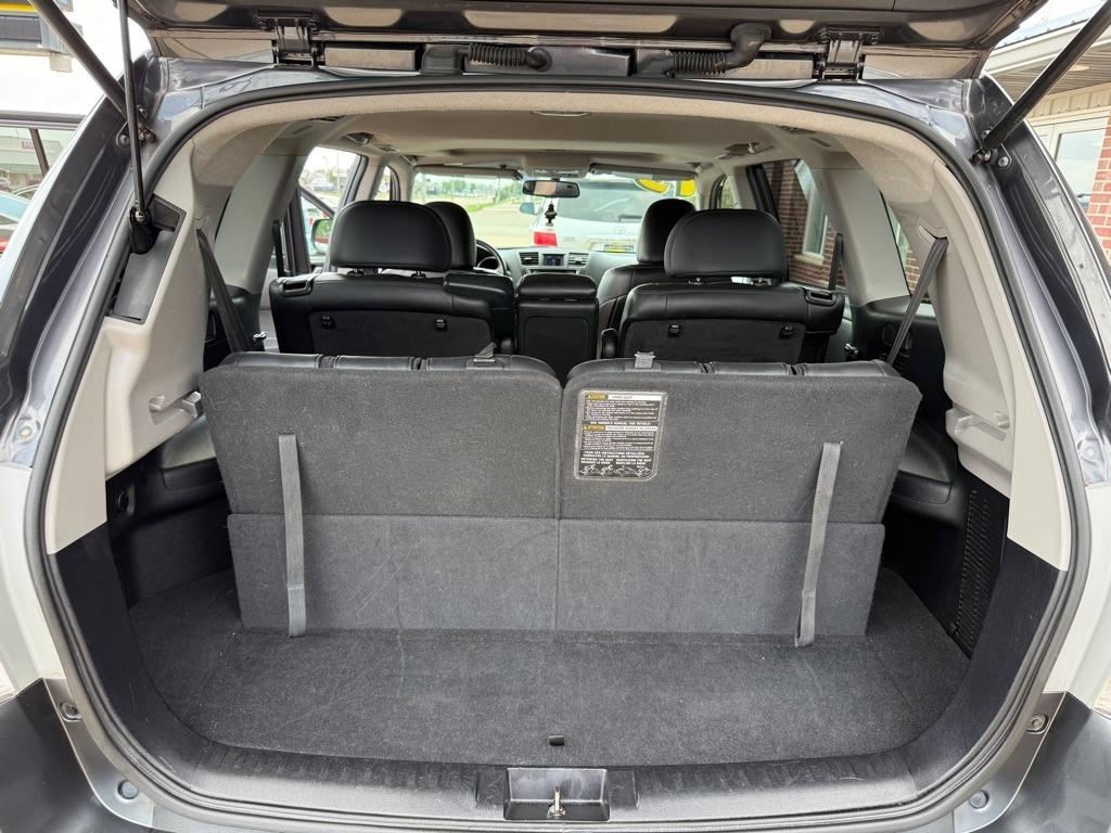 Toyota Highlander Base 4WD 2013