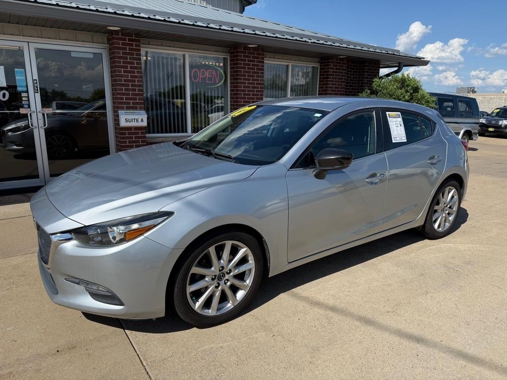 Mazda MAZDA3 i Touring AT 5-Door 2017