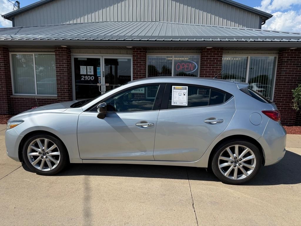 Mazda MAZDA3 i Touring AT 5-Door 2017