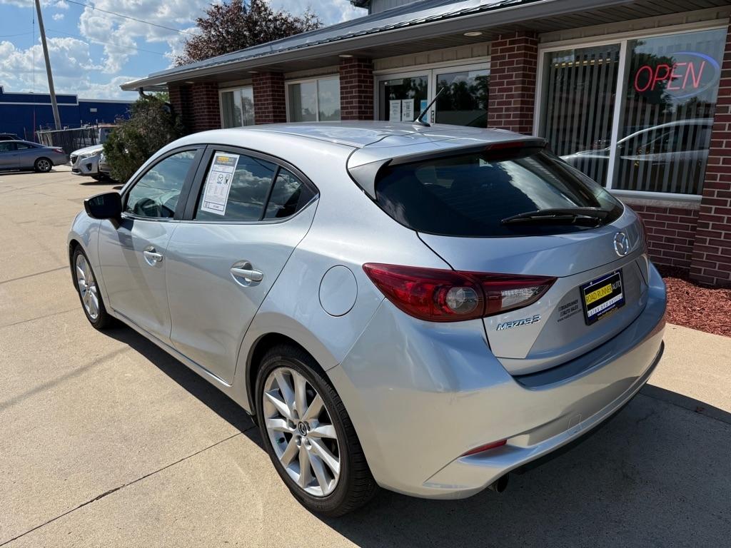 Mazda MAZDA3 i Touring AT 5-Door 2017