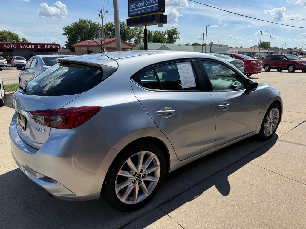 Mazda MAZDA3 i Touring AT 5-Door 2017