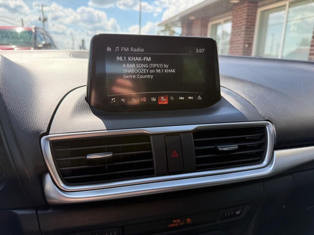 Mazda MAZDA3 i Touring AT 5-Door 2017