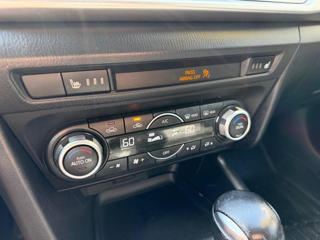 Mazda MAZDA3 i Touring AT 5-Door 2017