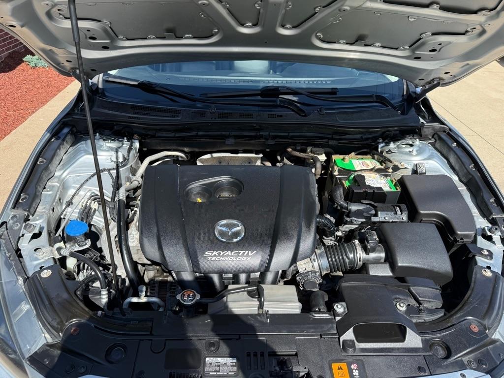 Mazda MAZDA3 i Touring AT 5-Door 2017