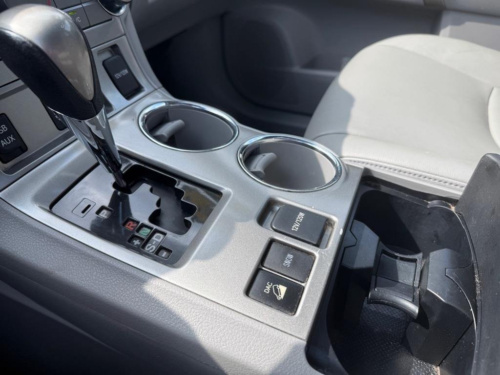 Toyota Highlander SE V6 AWD (Natl) 2013